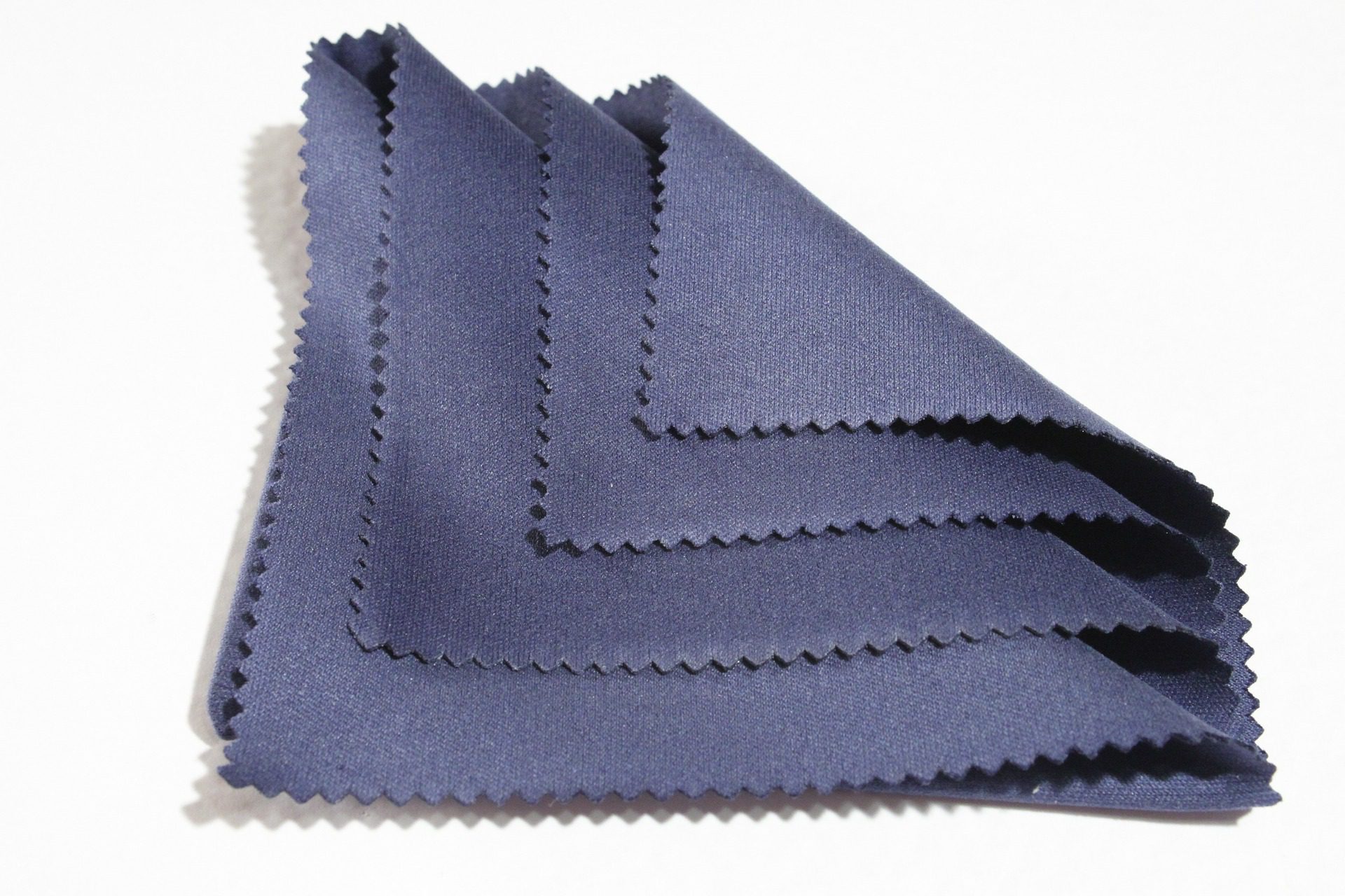 Read more about the article Advantages of Using Microfiber Cloths to Clean