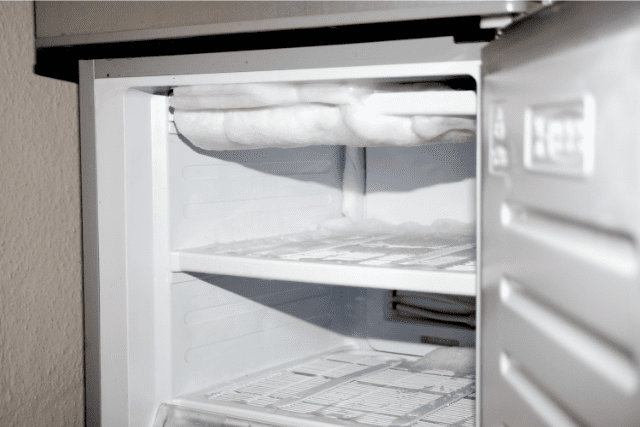 You are currently viewing How To Clean Your Office Fridge
