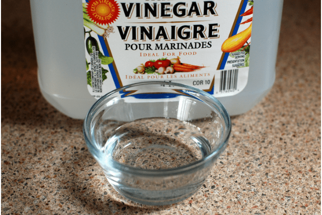 Read more about the article Surfaces You Can Clean With Vinegar