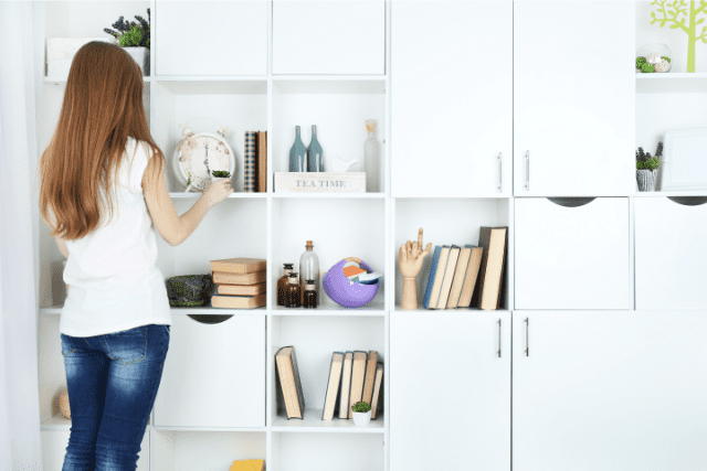 How To Use The KonMari Method for Decluttering