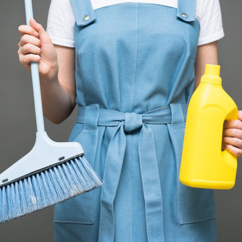 What are the benefits of hiring a professional cleaning service for medical offices girl cleaning