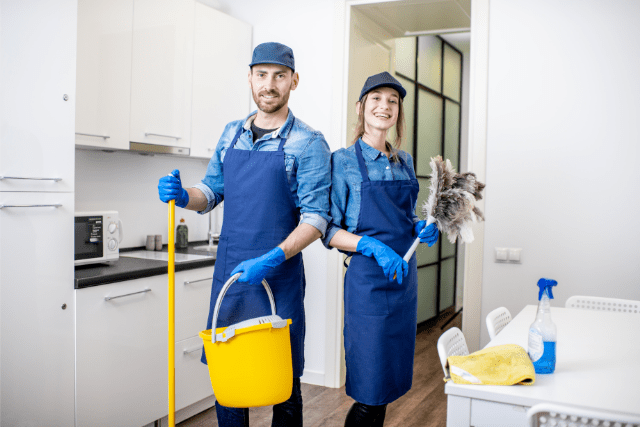 pros-and-cons-of-freelance-maids-2