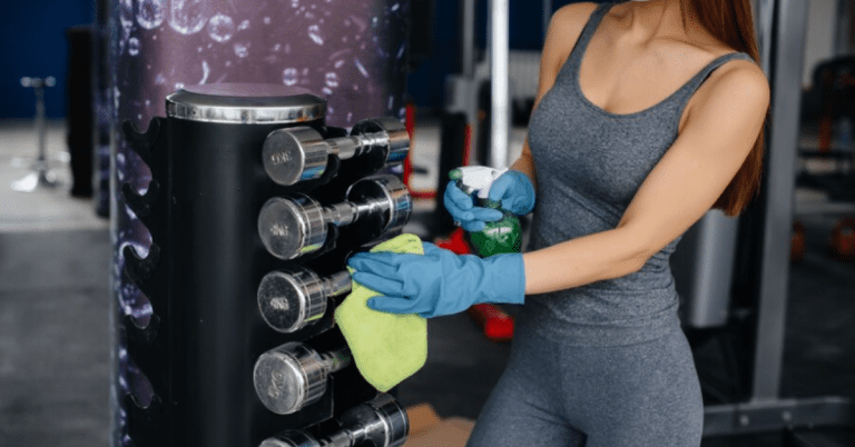 maintaining-cleanliness-in-fitness-centers-a-guide-2